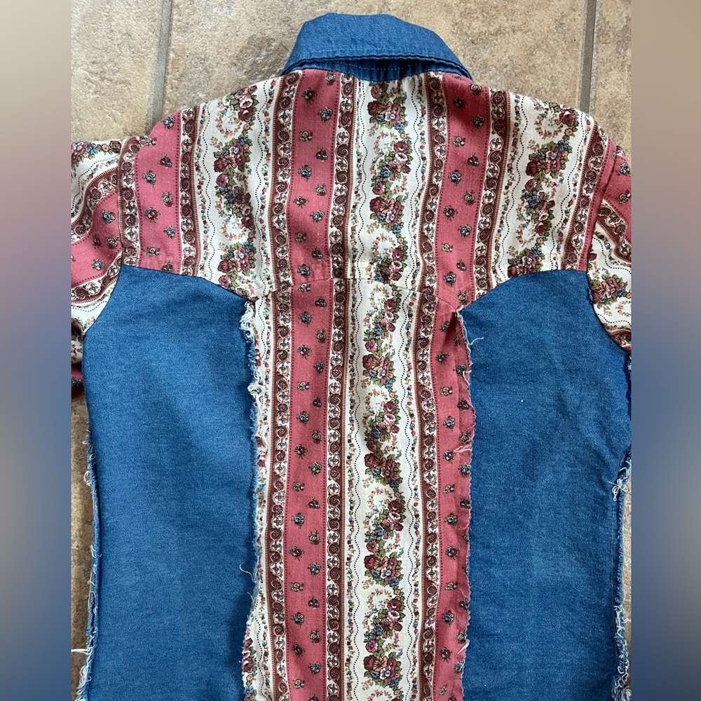 Vintage 1970’s Floral Patchwork Denim Western Shirt - Sz Small - Picture 9 of 14